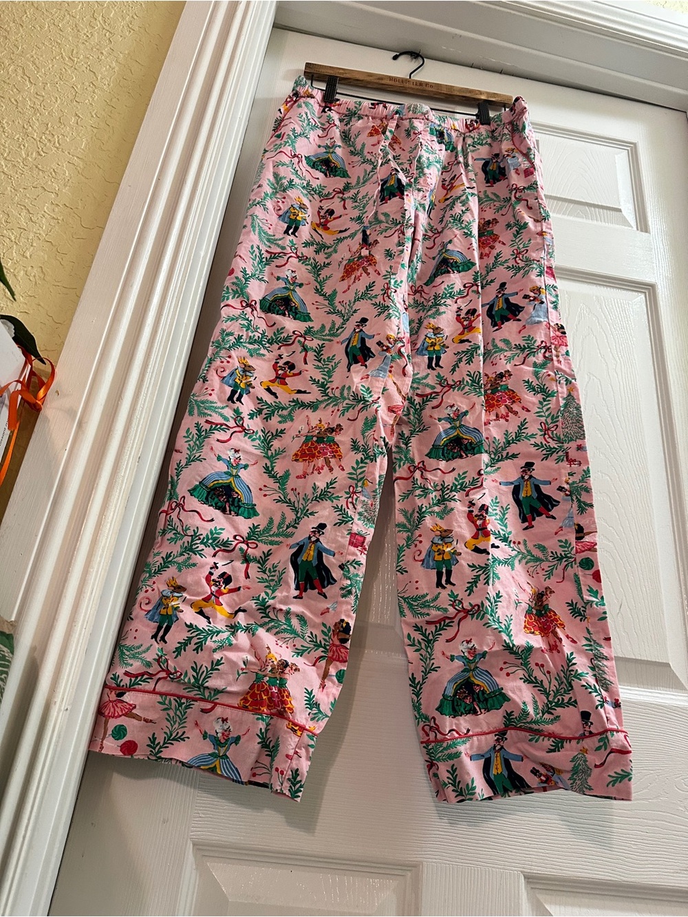 Printfresh 100% cotton Nutcracker Dreams Long Sleeve Pajama Set Top & Bottom - Picture 13 of 16